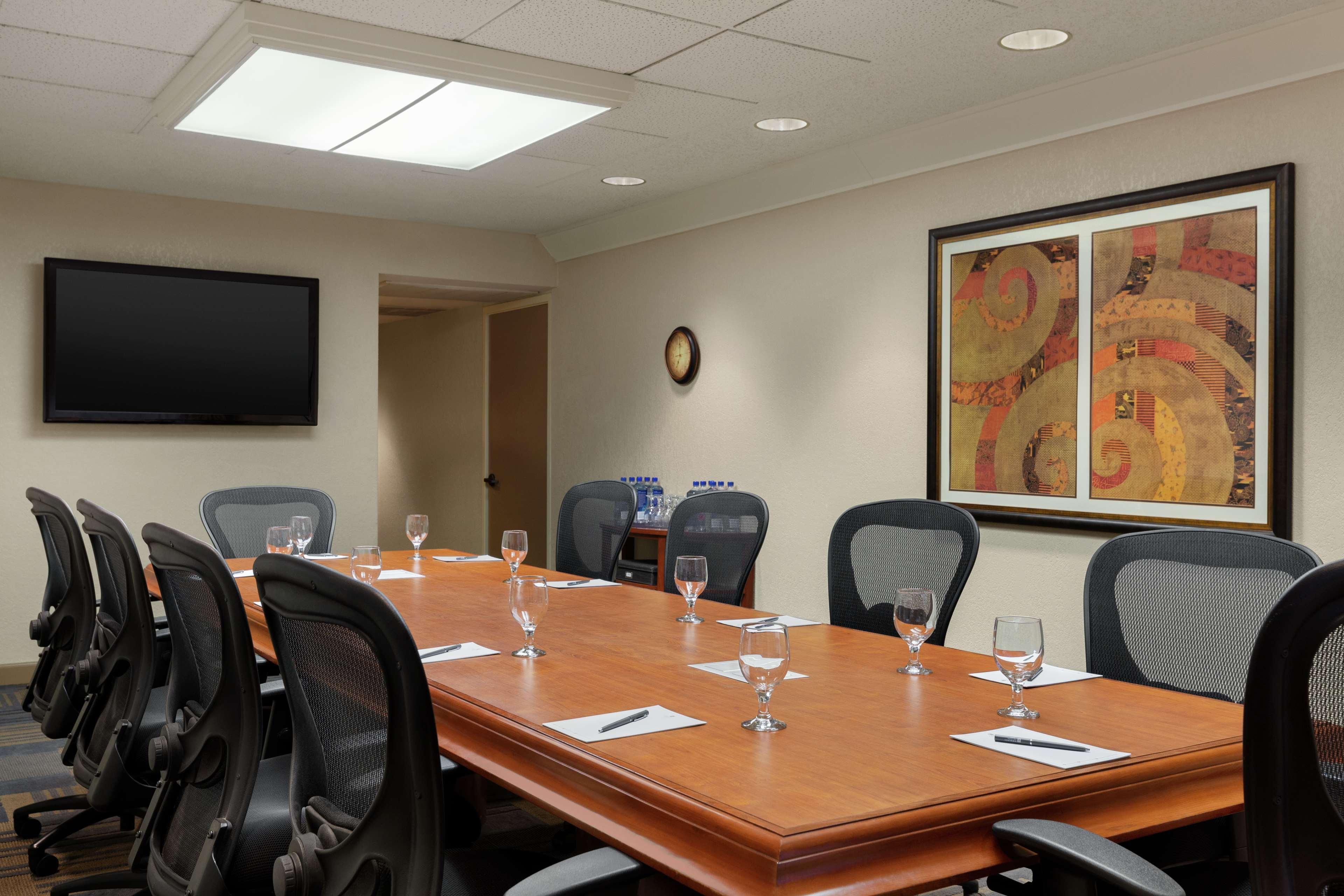 Embassy Suites By Hilton Phoenix Темпе Екстериор снимка