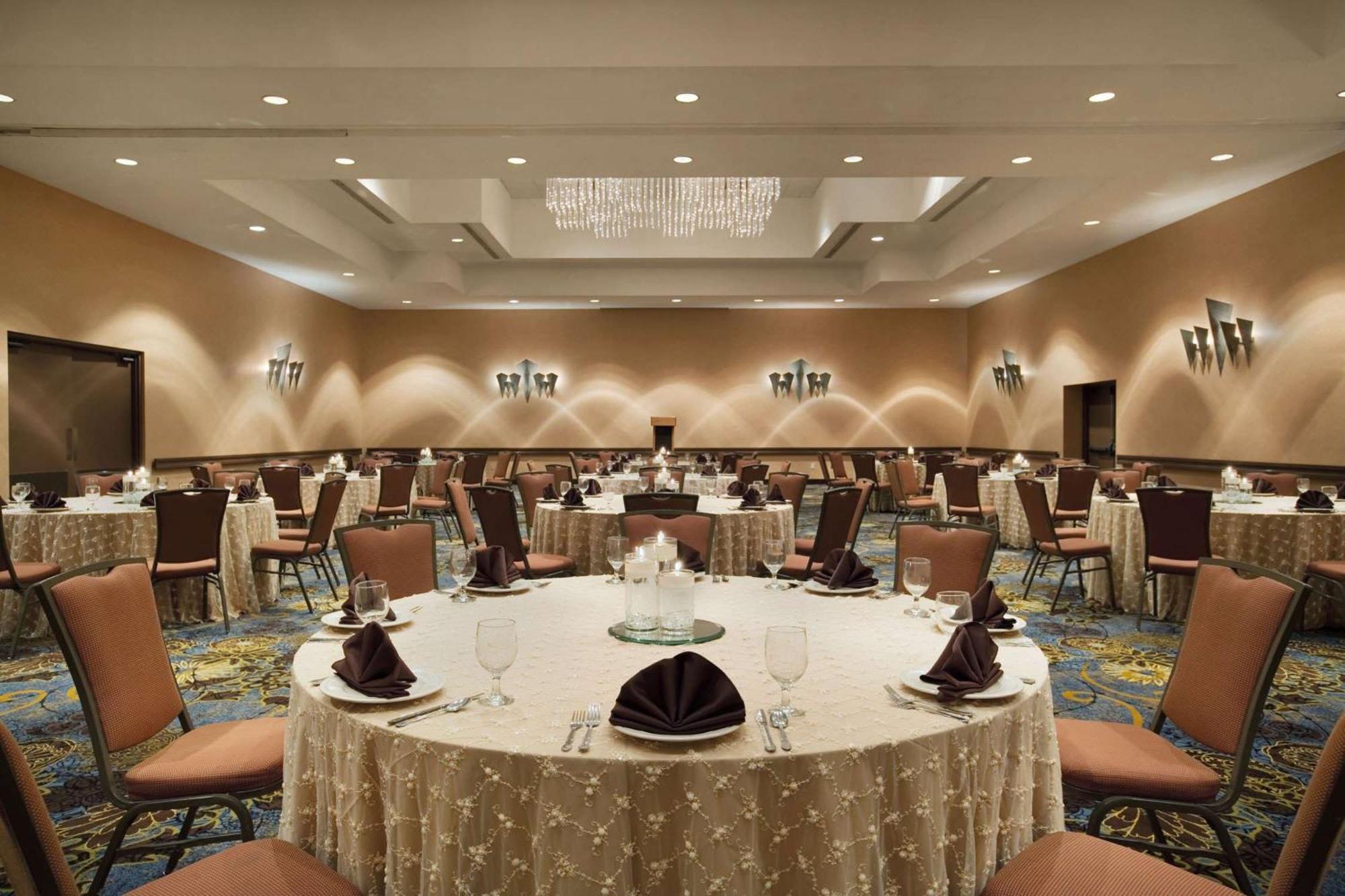 Embassy Suites By Hilton Phoenix Темпе Екстериор снимка