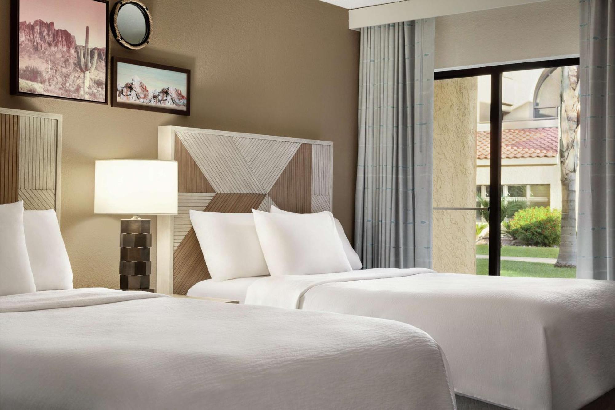 Embassy Suites By Hilton Phoenix Темпе Екстериор снимка